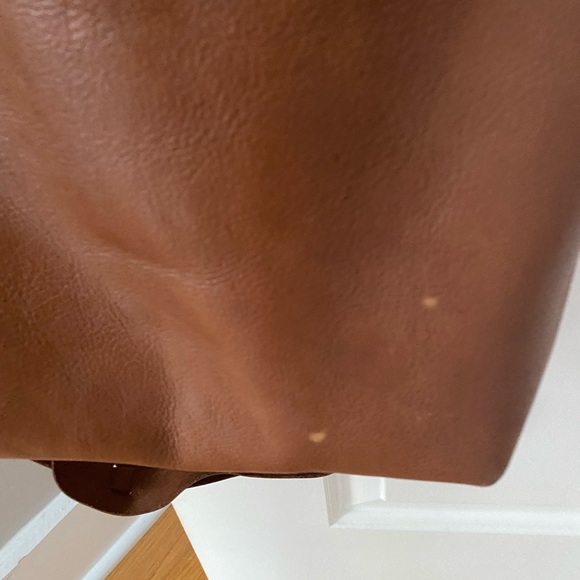 Madewell Zip Transport Tote in English Saddle - Picture 3 of 9